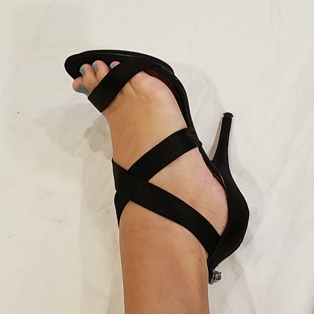 BCBGMaxAzria sexy satin heels size 10 - Picture 7 of 8